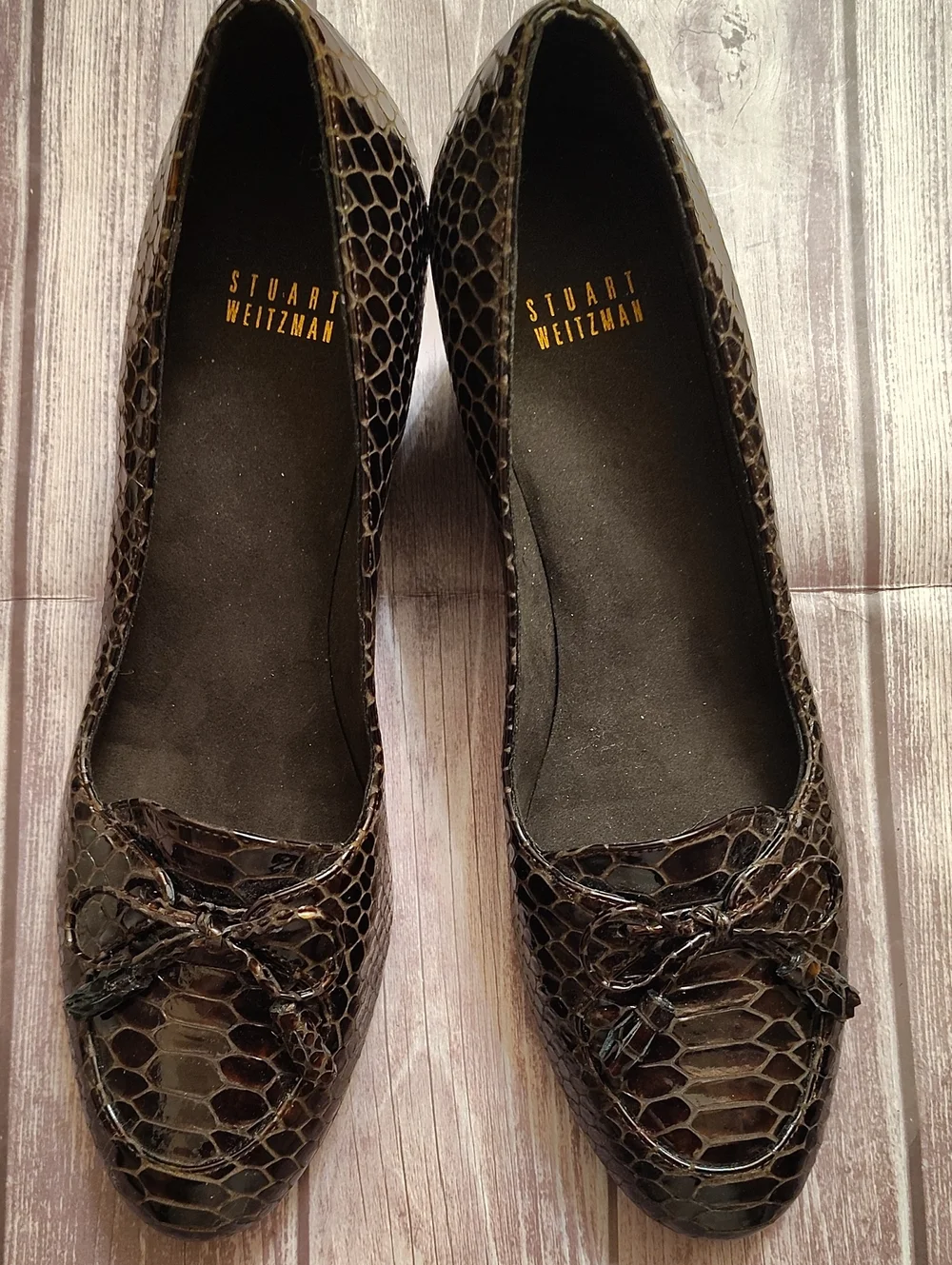 Stuart Weitzman Dark Brown Snakeskin Leather Flats with Bow